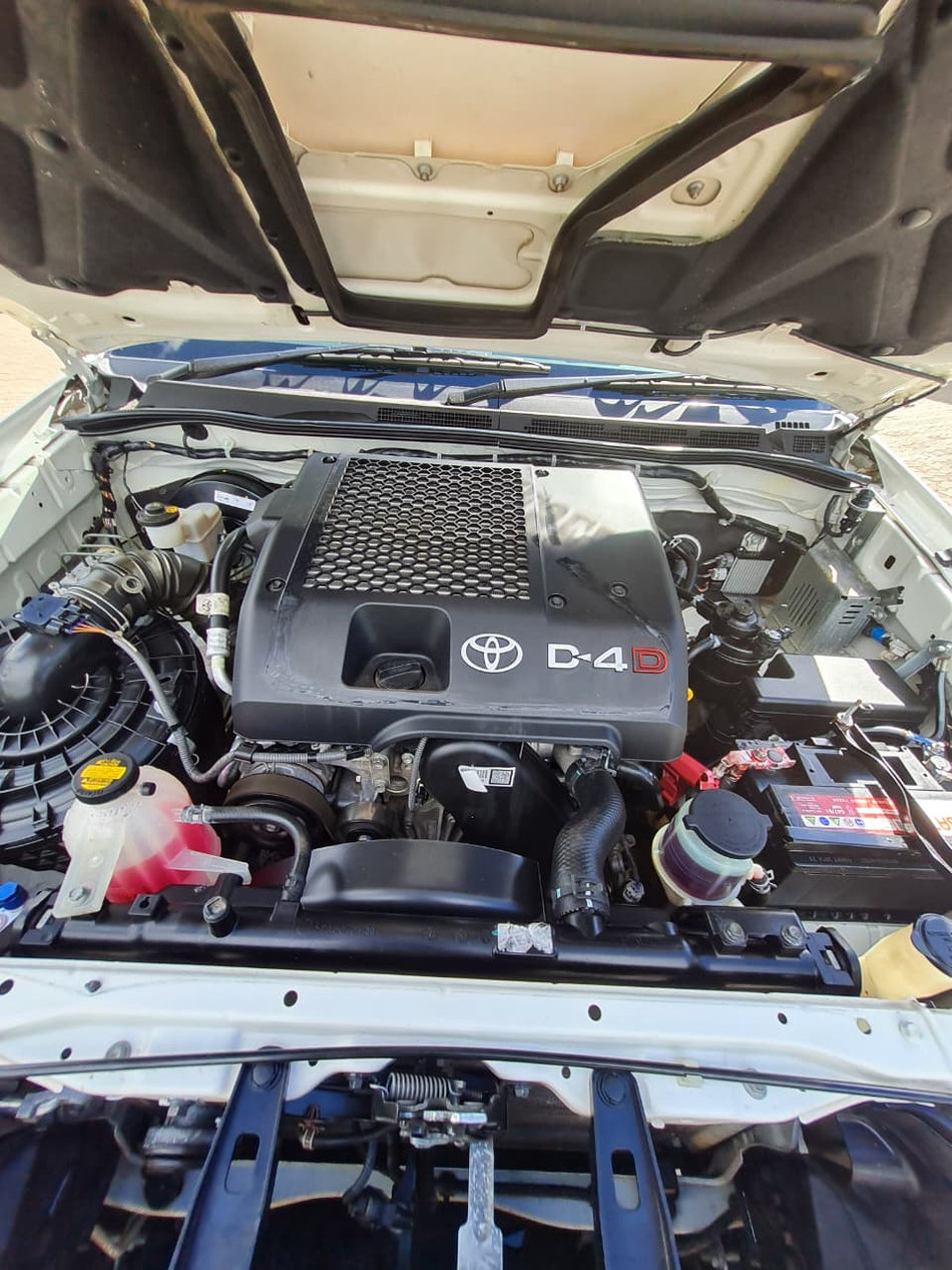 2013 Toyota Hilux S/C 3.0 D-4D DAKAR