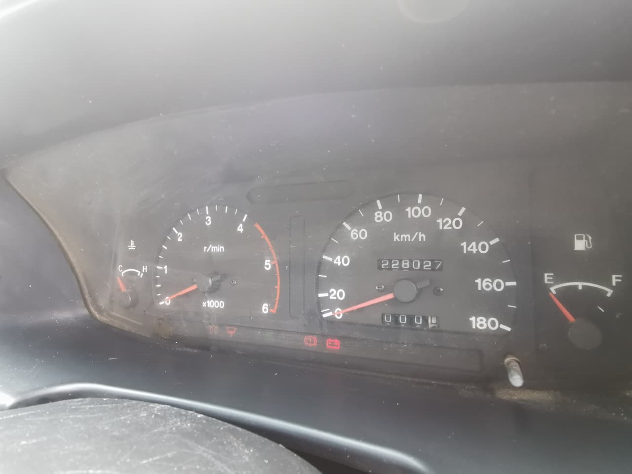 Isuzu KB250D LE – Salaamat Motors