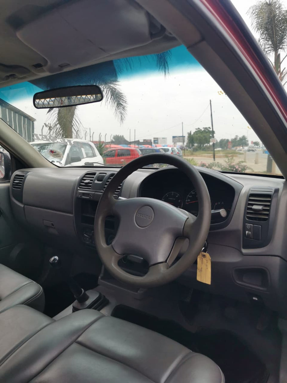 2008 Isuzu KB300 S/C