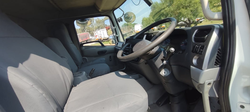 2020 UD Croner PDR 250 Dropside (6x2) Automatic