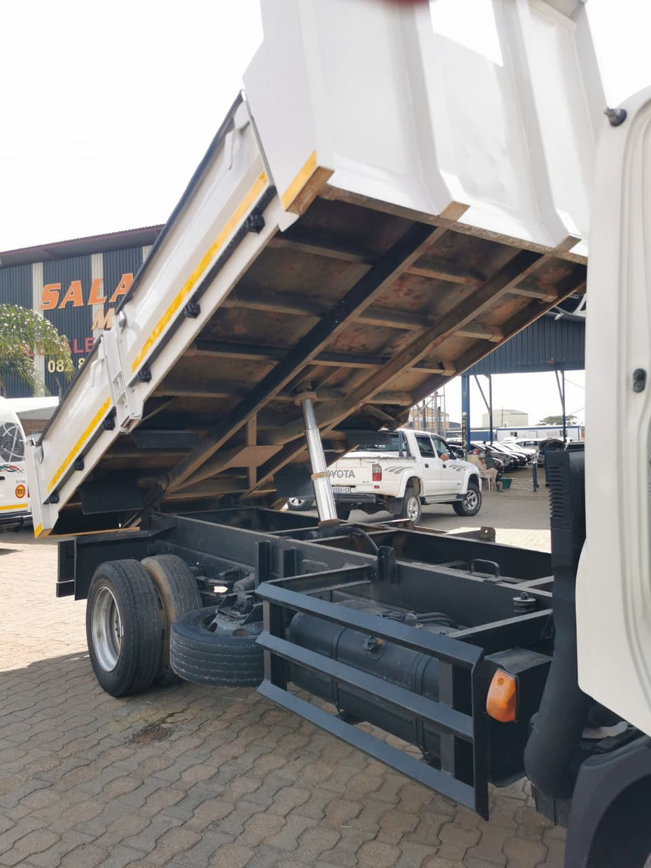 2016 Hino 300 Tipper