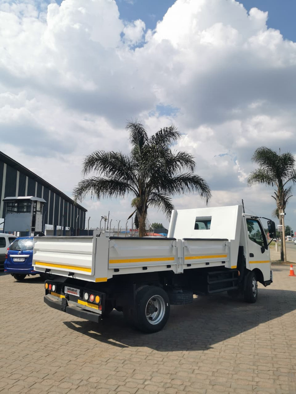 2016 Hino 300 Tipper