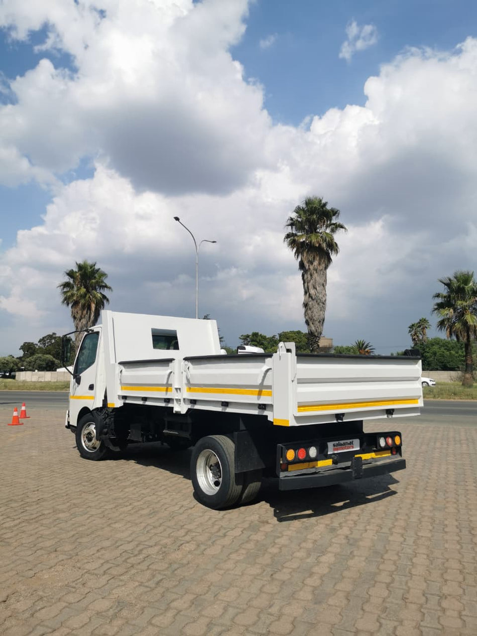 2016 Hino 300 Tipper