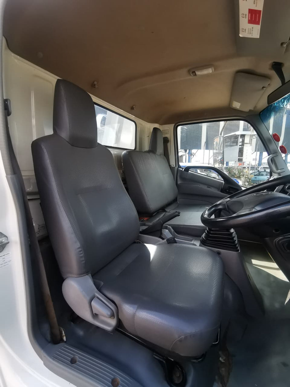 2016 Hino 300 Tipper