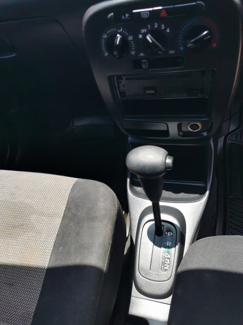 2005 Daihatsu Charade Automatic