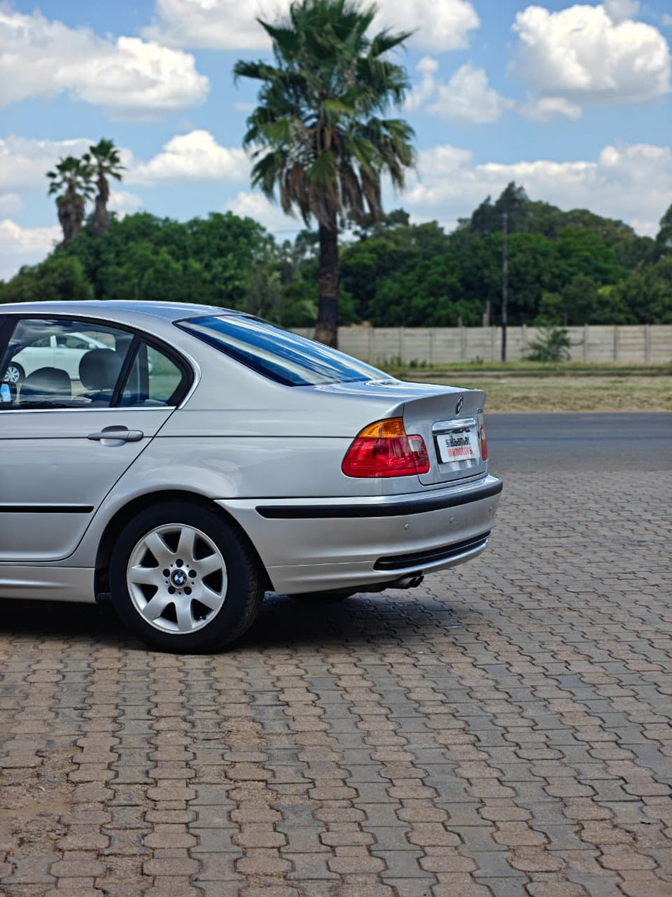 2000 BMW E46 325i Automatic