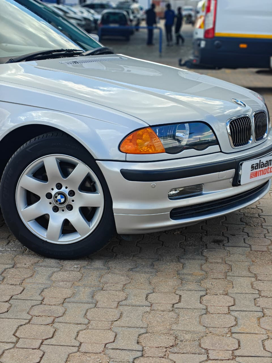 2000 BMW E46 325i Automatic