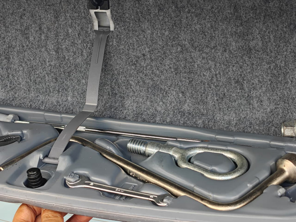 2000 BMW E46 325i Automatic