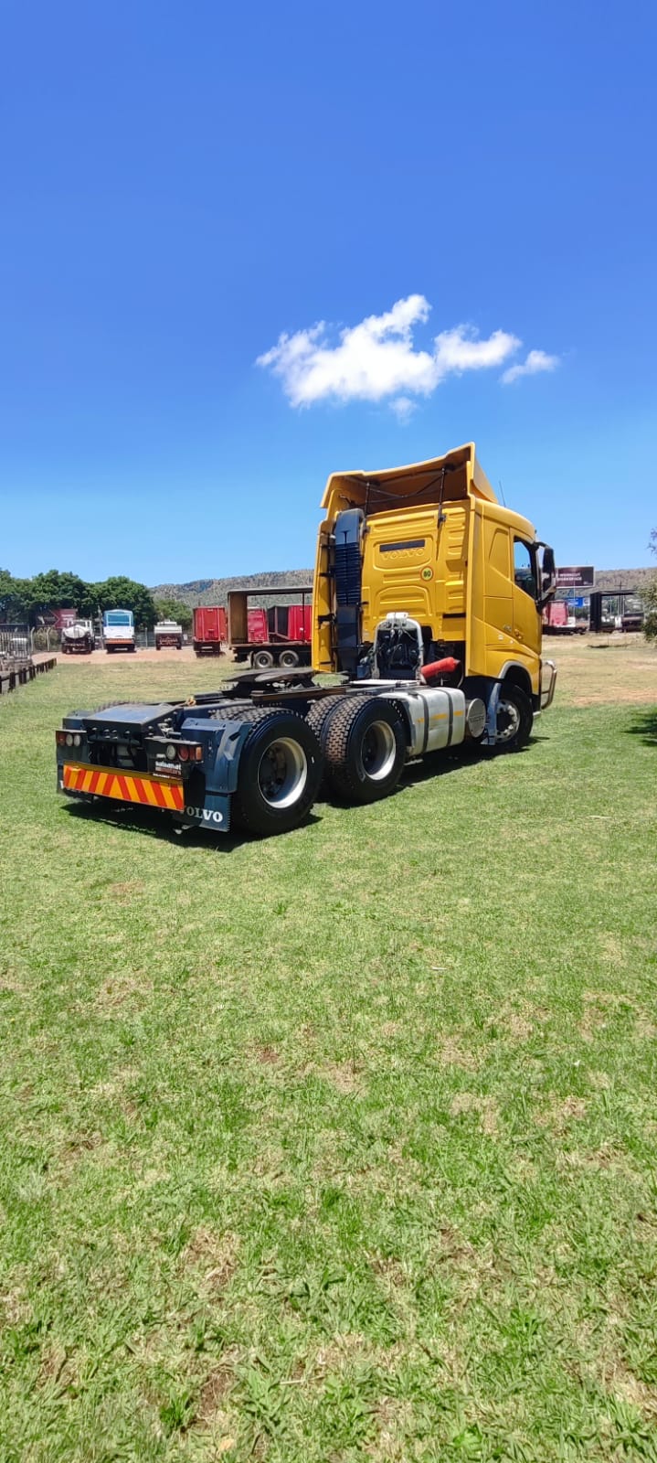 2019 Volvo 440 Horse 6X4 Automatic