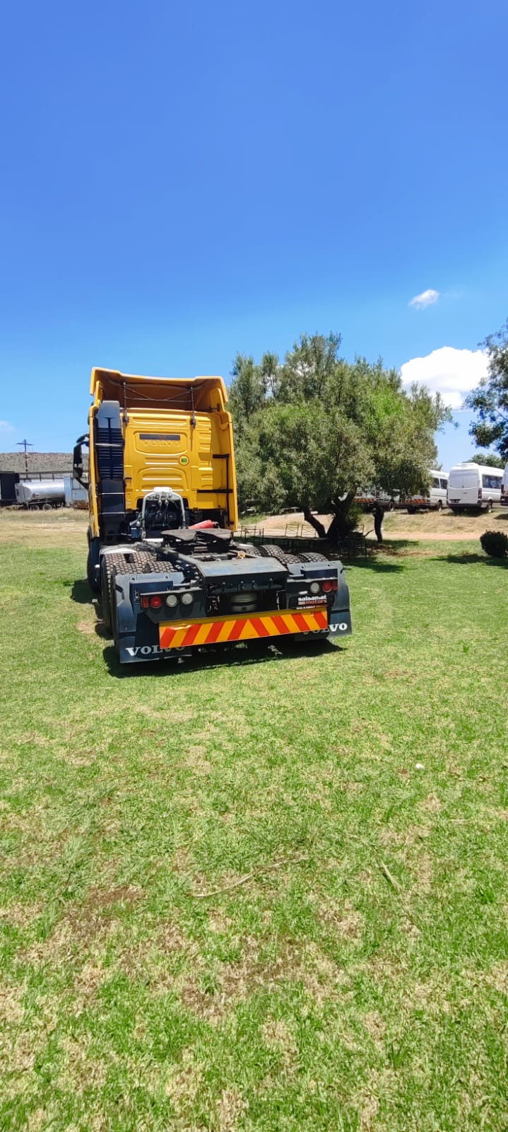 2019 Volvo 440 Horse 6X4 Automatic