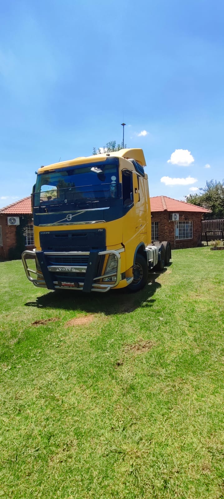 2019 Volvo 440 Horse 6X4 Automatic