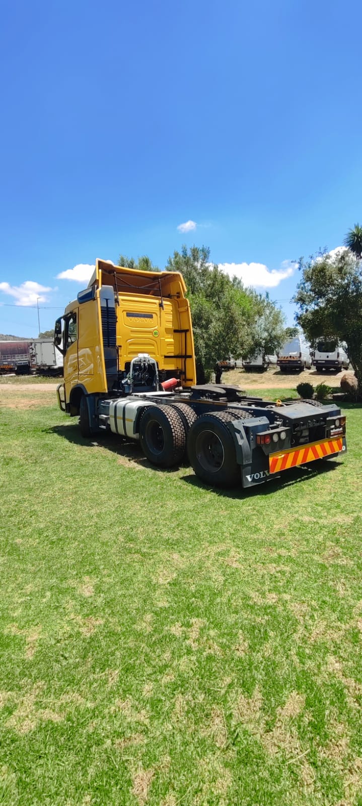 2019 Volvo 440 Horse 6X4 Automatic