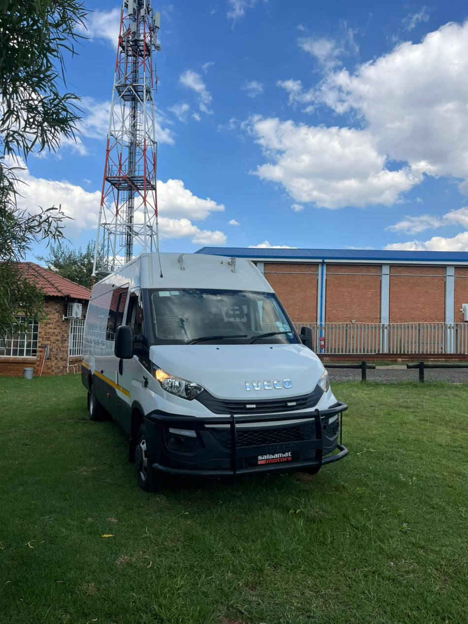 2020 Iveco Daily 11 Seater & Half Panel Van