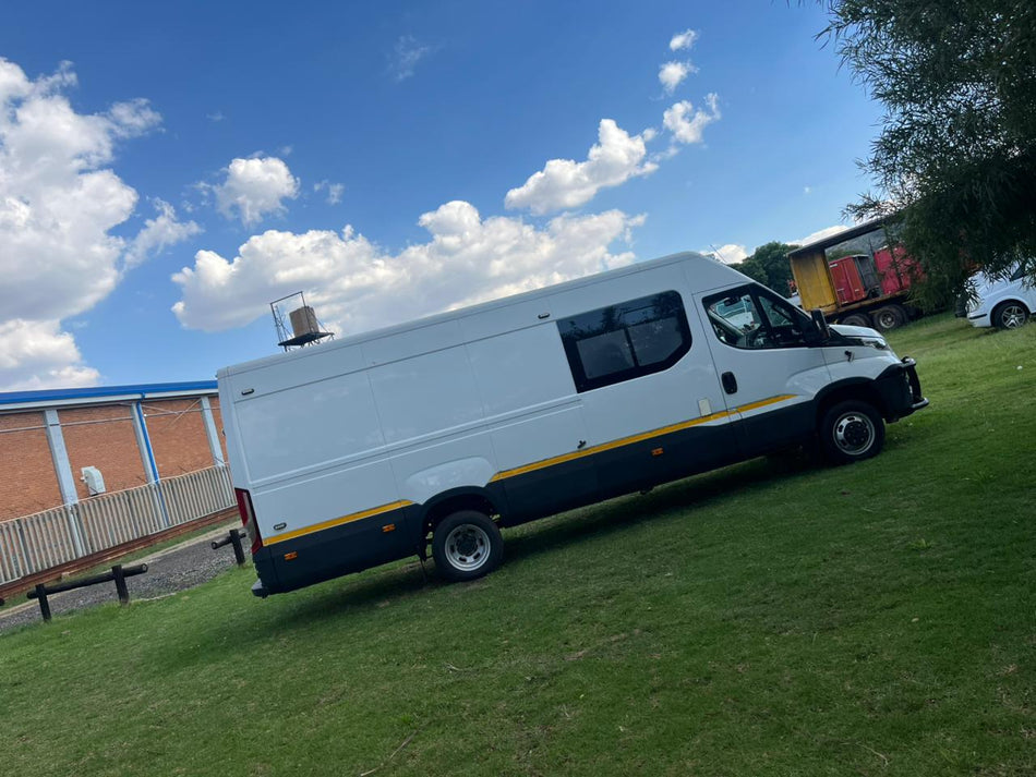 2020 Iveco Daily 11 Seater & Half Panel Van