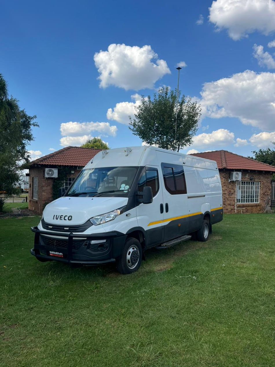 2020 Iveco Daily 11 Seater & Half Panel Van