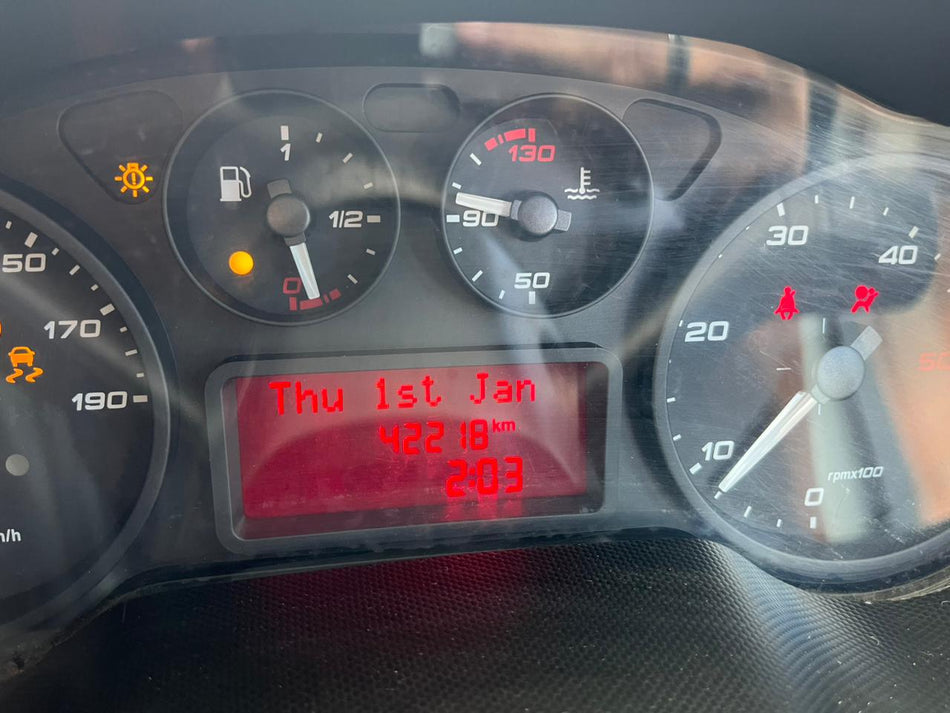 2020 Iveco Daily 11 Seater & Half Panel Van