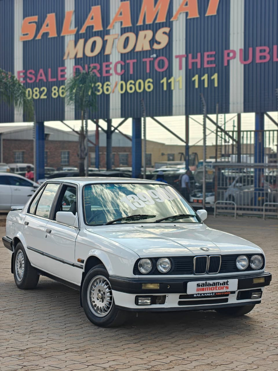 1992 BMW E30 318i
