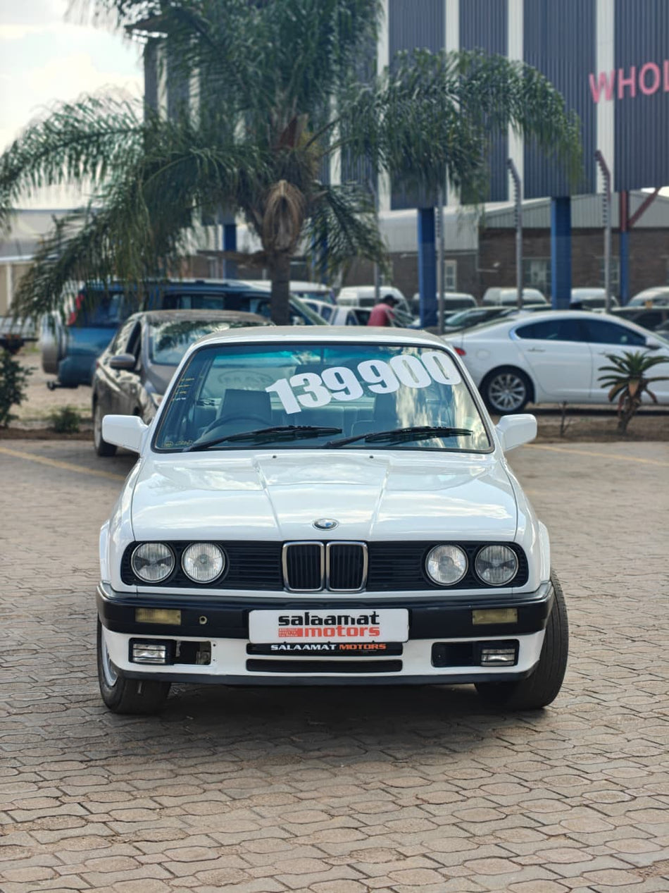 1992 BMW E30 318i