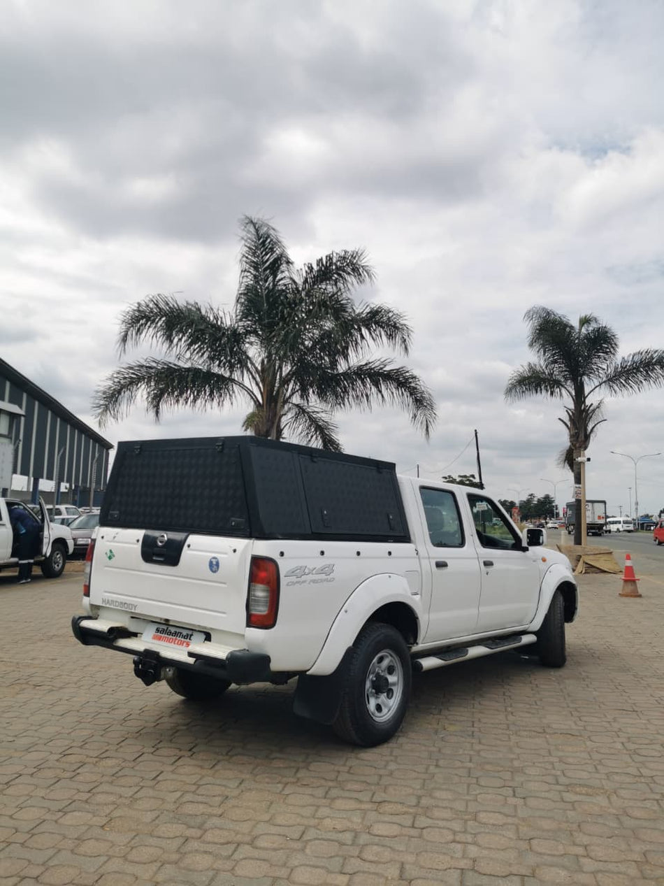 2006 Nissan Hardbody 2.4i 4x4