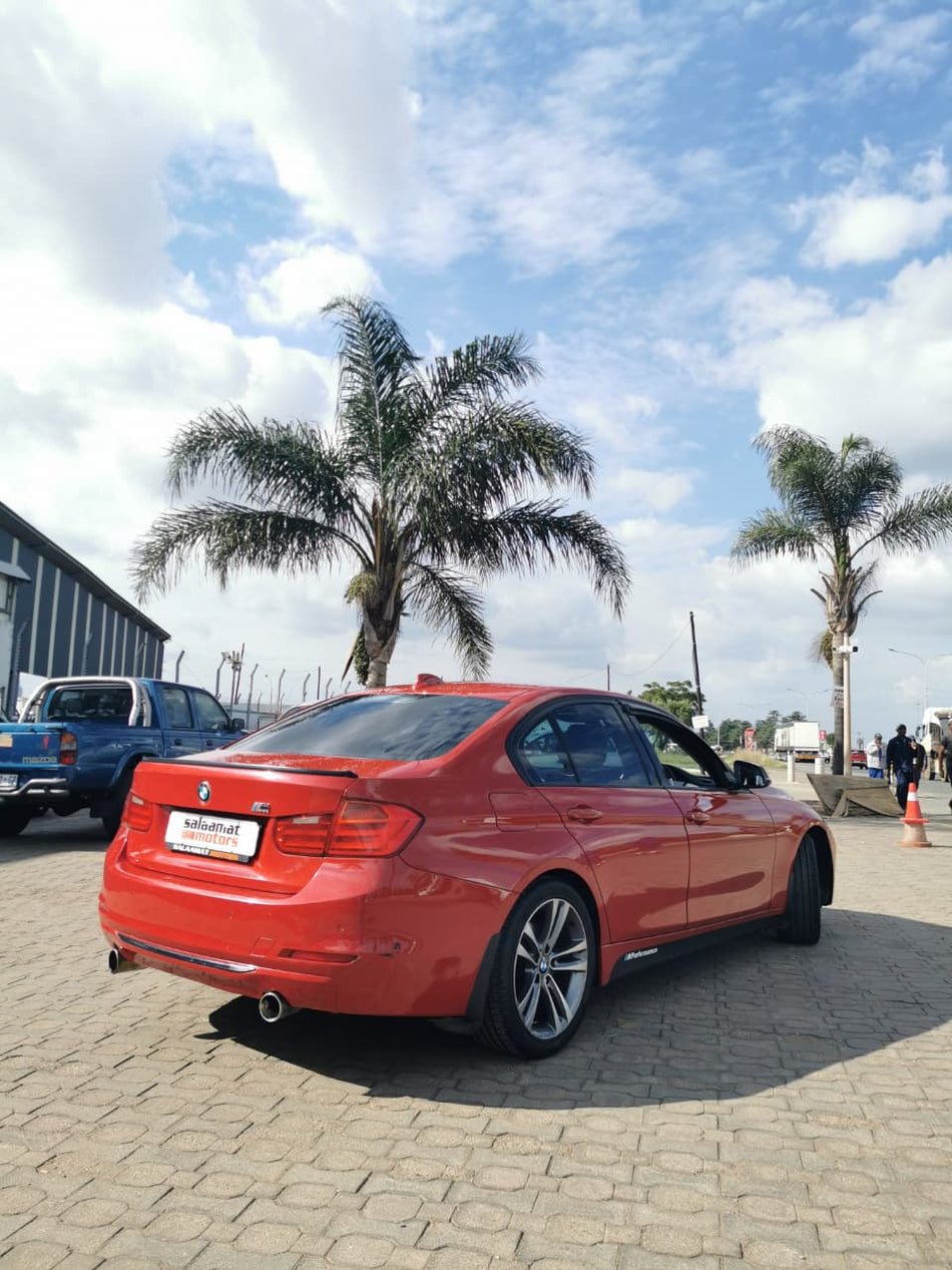 2012 BMW 320i Automatic
