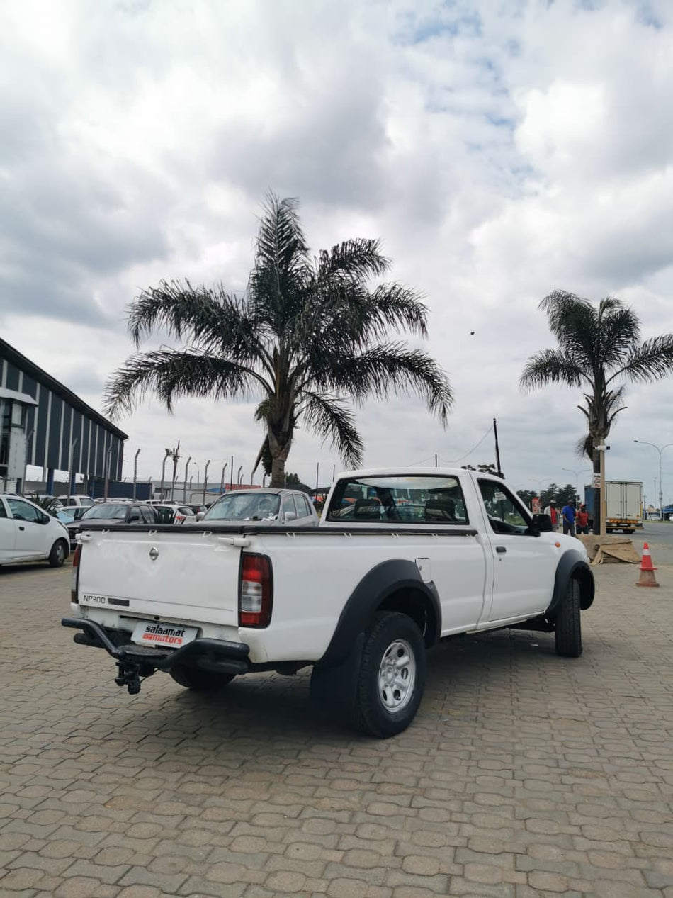 2013 Nissan Hardbody 2.5D 4x4