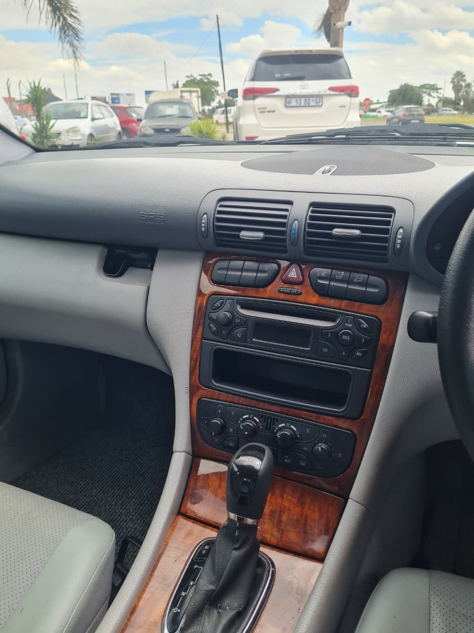 2000 Mercedes-Benz C180 Classic Automatic