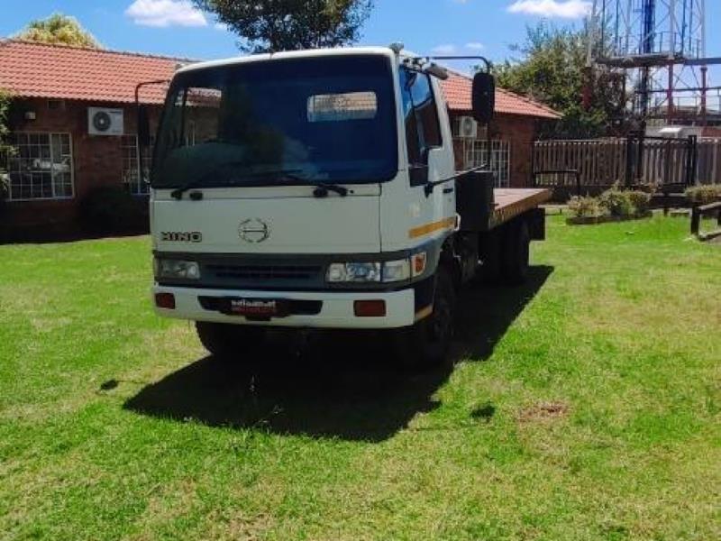 2017 Hino 9-136 Rollback