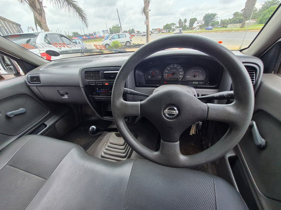 2008 Nissan NP300