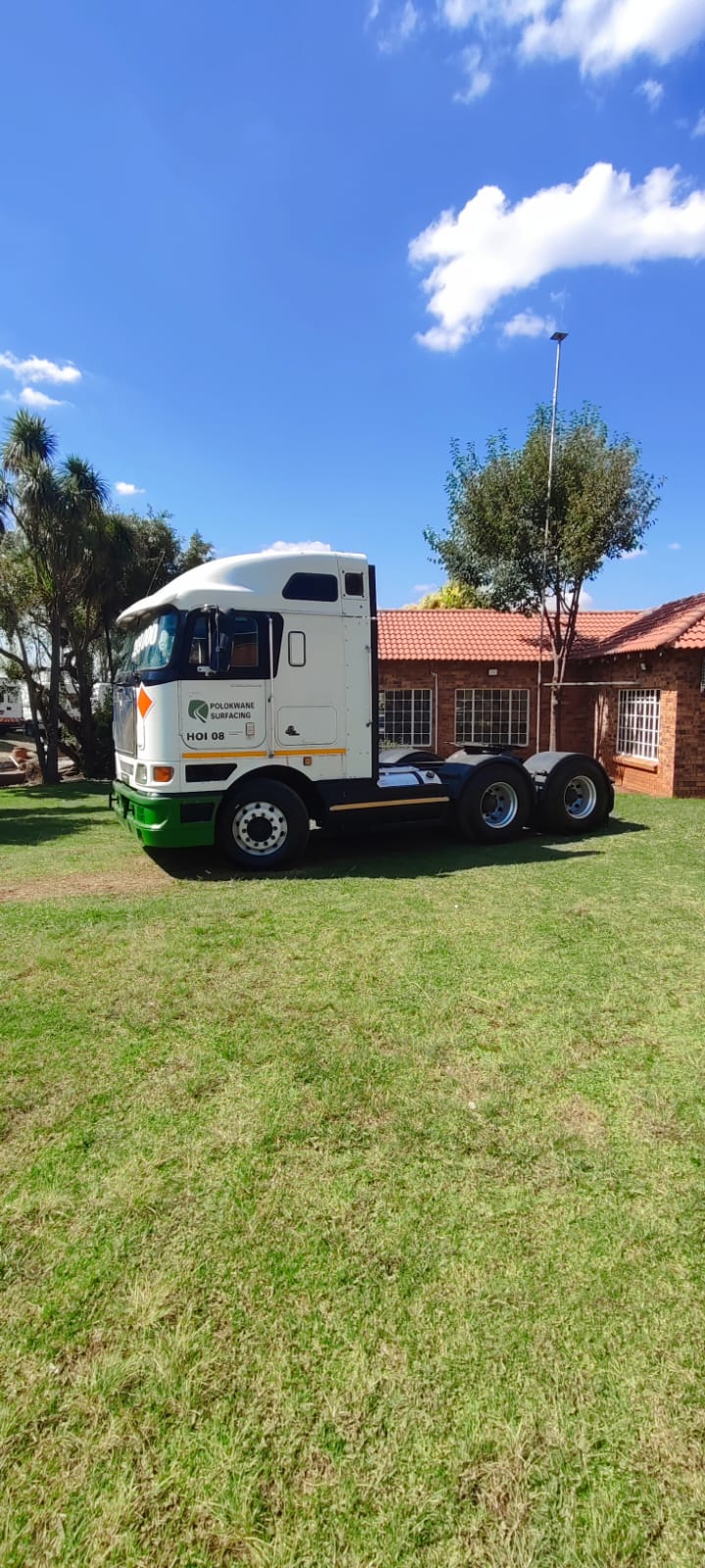 2010 International Horse Automatic