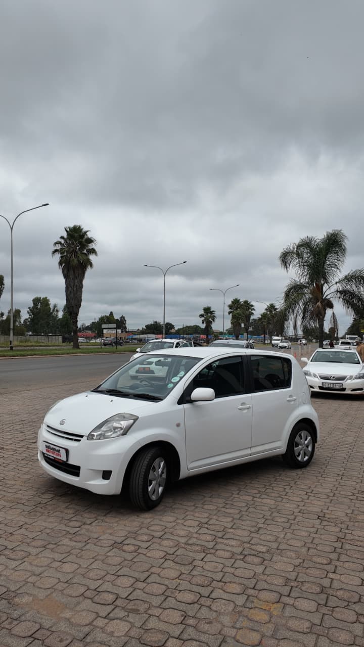 2008 Daihatsu Sirion