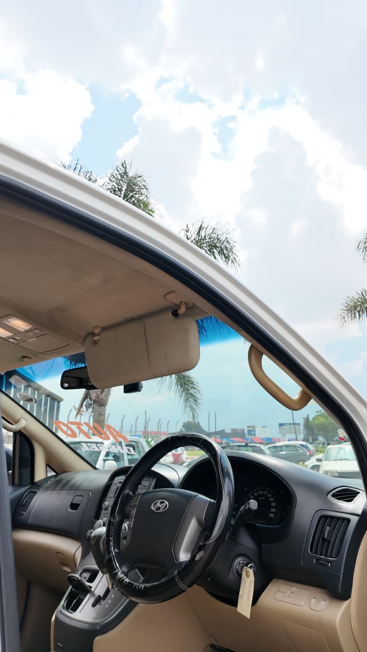 Hyundai H1 2.5D Automatic