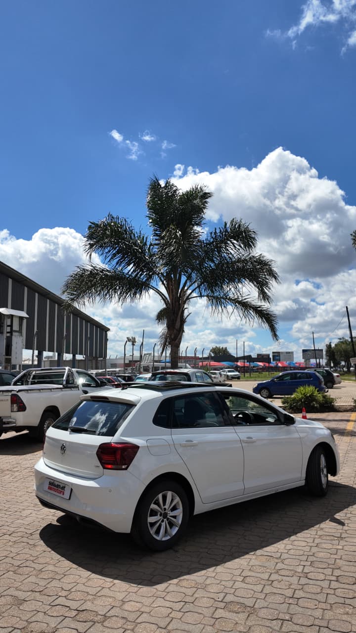 2018 Volkswagen Polo TSI DSG Automatic Pan Sunroof