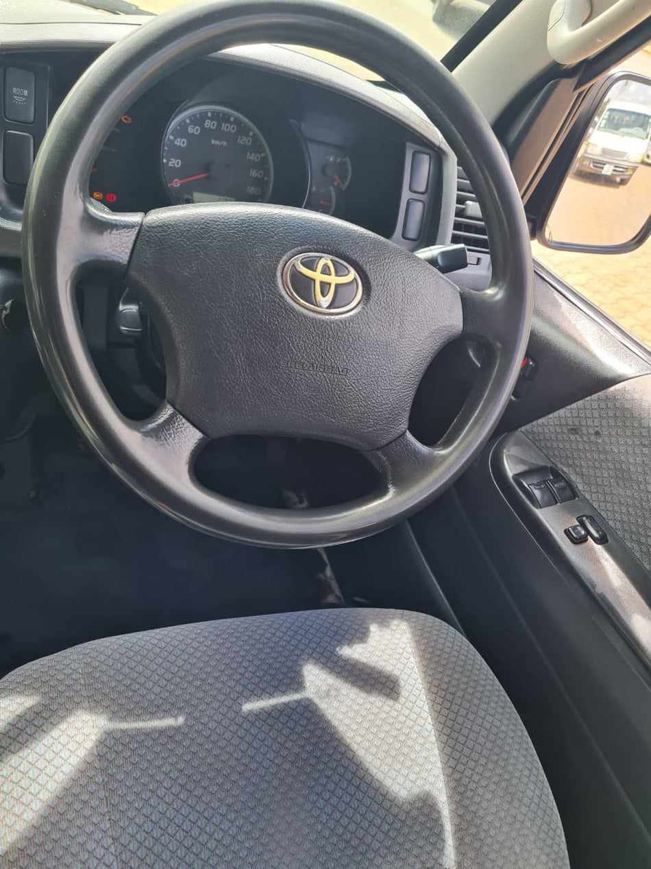 2009 Toyota Quantum GL 2.7 VVTI