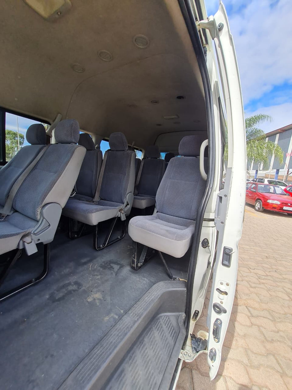 2009 Toyota Quantum GL 2.7 VVTI