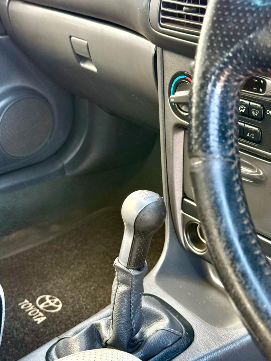 2001 Toyota Corolla RXi 160i 20 Valve 6 Speed