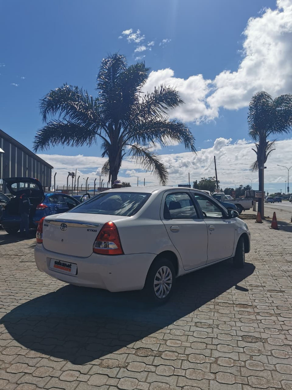 2013 Toyota Etios 1.5 XS