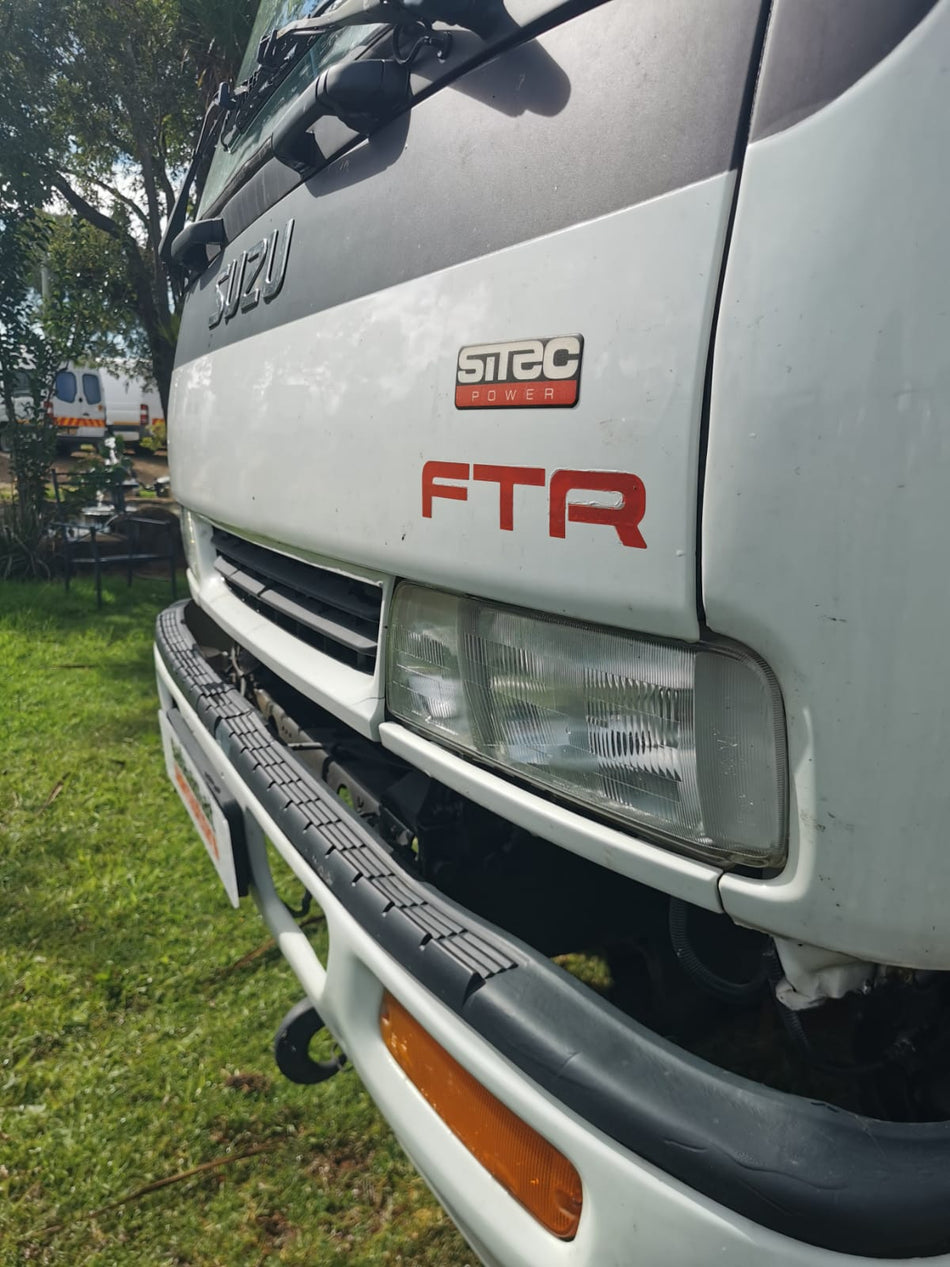 2010 Isuzu FTR 800 Curtain Side