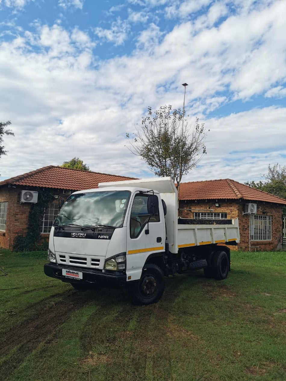 2008 Isuzu NPR400 Tipper Truck