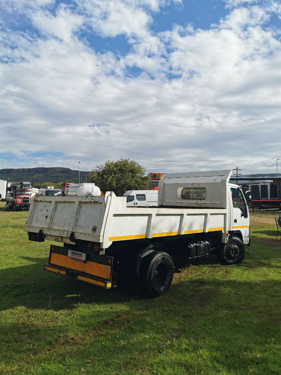 2008 Isuzu NPR400 Tipper Truck