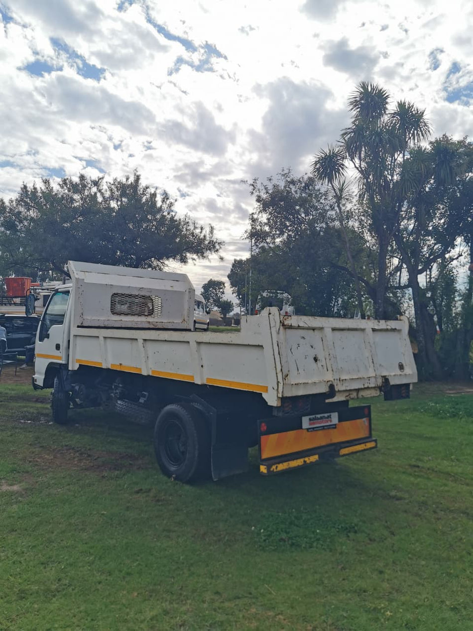 2008 Isuzu NPR400 Tipper Truck