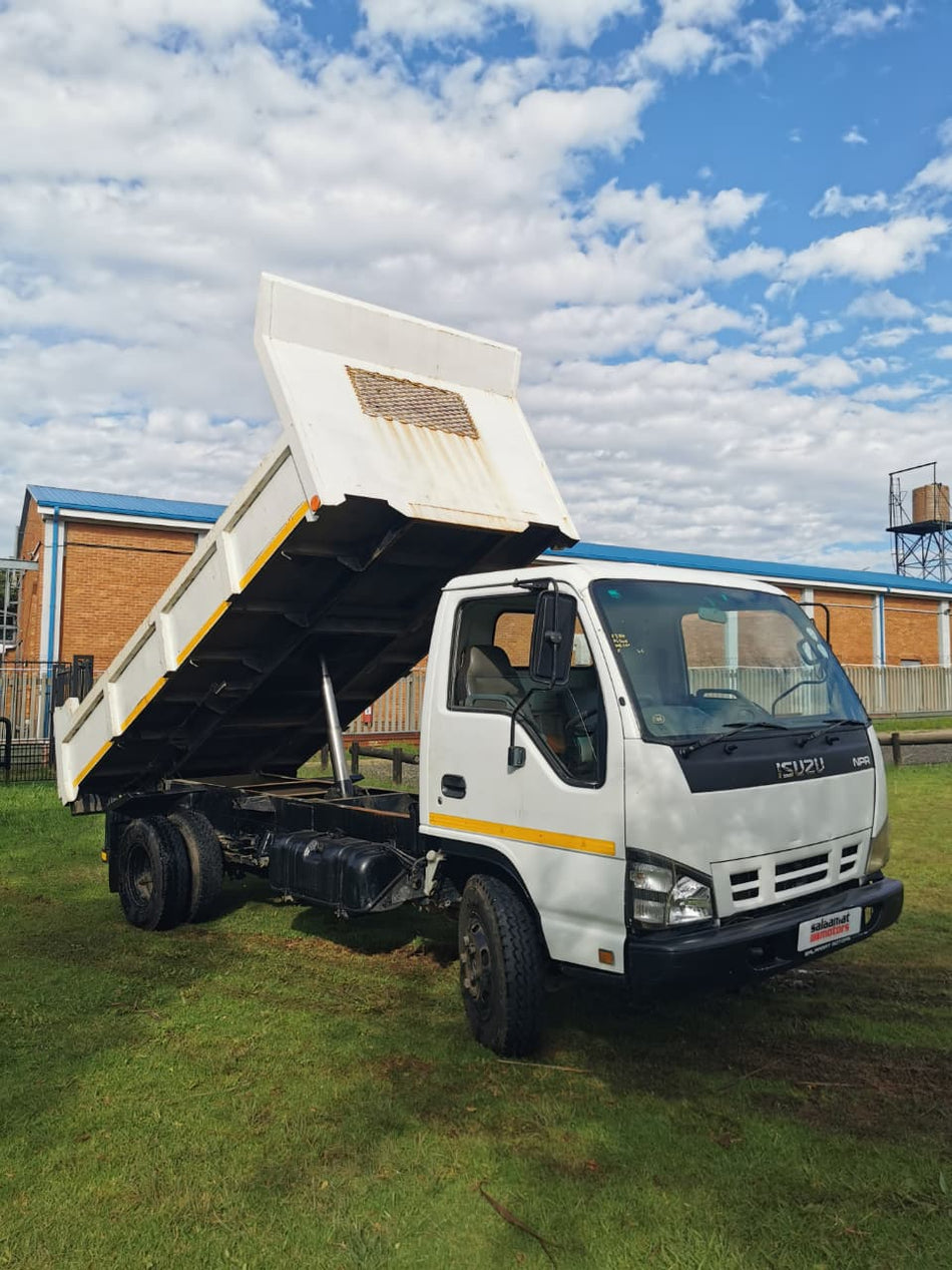 2008 Isuzu NPR400 Tipper Truck