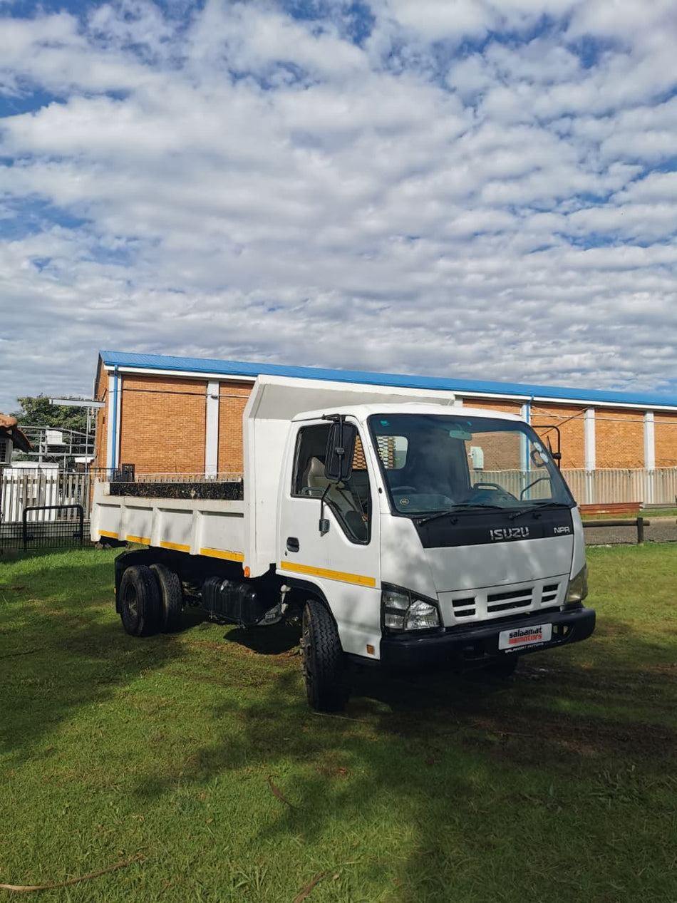 2008 Isuzu NPR400 Tipper Truck