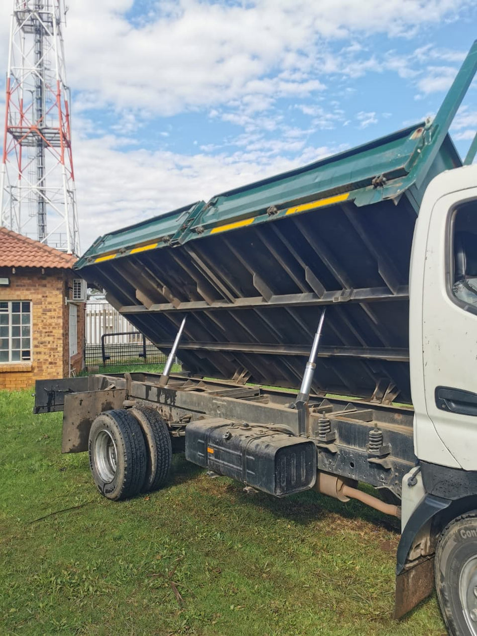 2014 Hino 300 Drop side Side Tipper