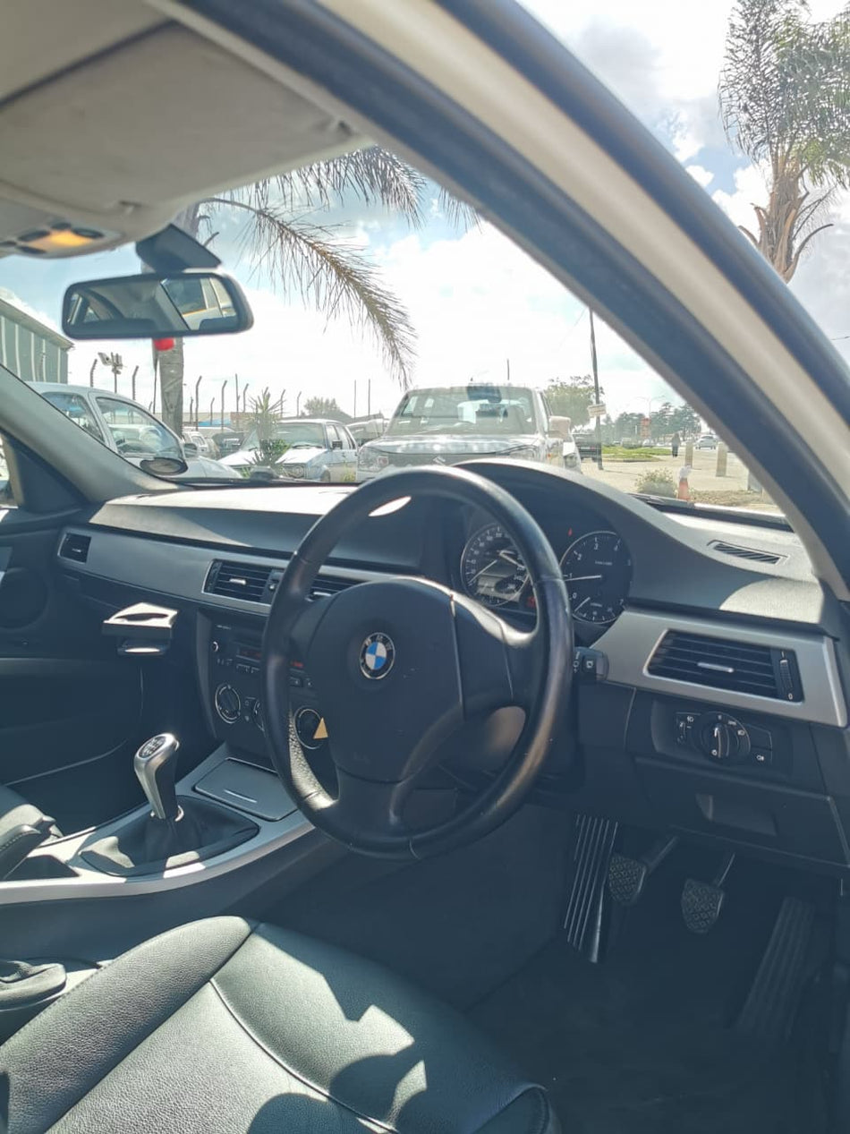 2008 BMW 320i