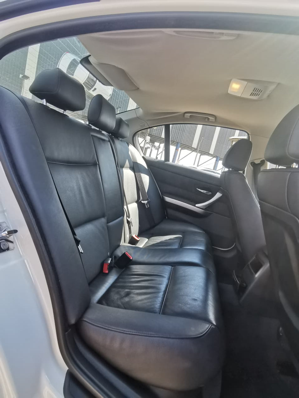 2008 BMW 320i