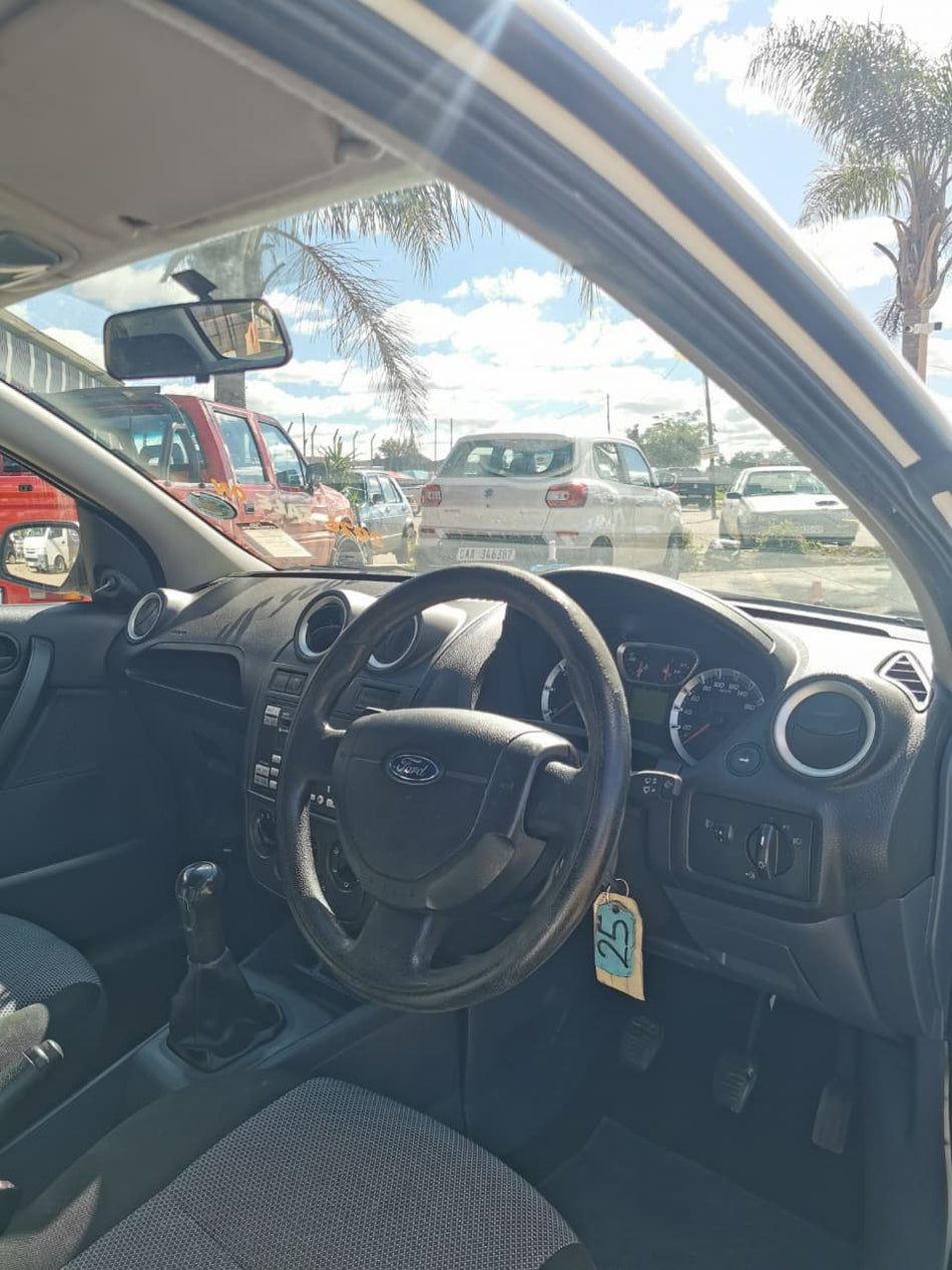 2010 Ford Ikon 1.6