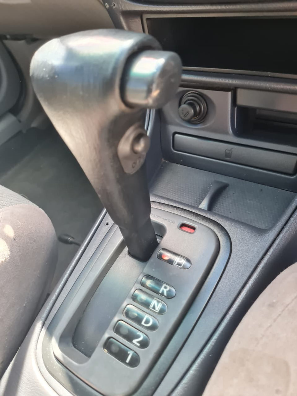 Nissan Almera 1.6 Automatic