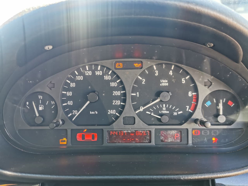 BMW 318i Automatic