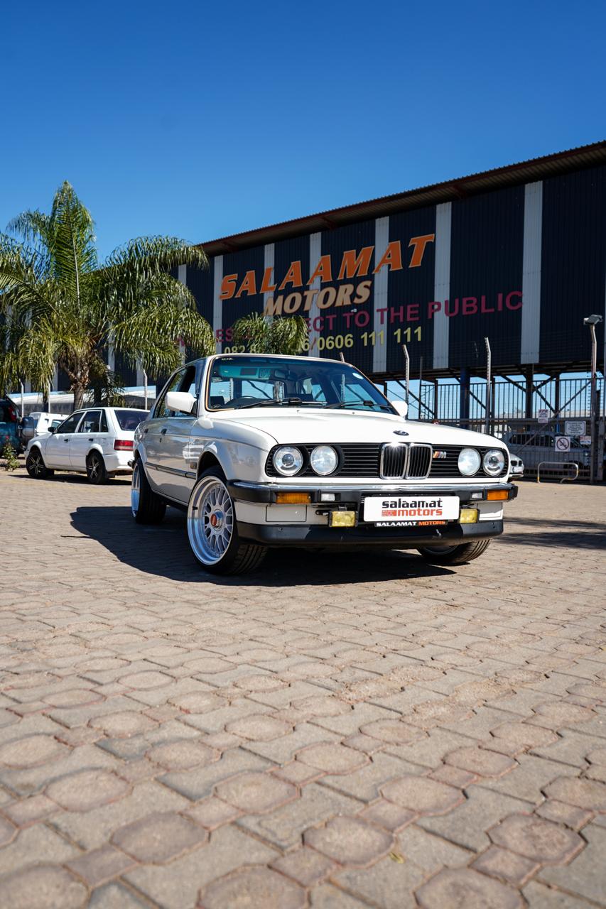 1987 BMW E30 318i Automatic