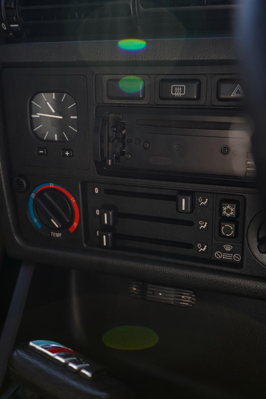 1987 BMW E30 318i Automatic
